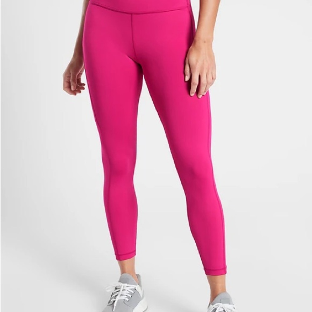 Athleta Ultimate Stash Pocket 7/8 Leggings - Medium